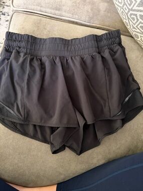 Lululemon hotty hot Women’s Black Athletic Shorts - Lightweight Running Shorts